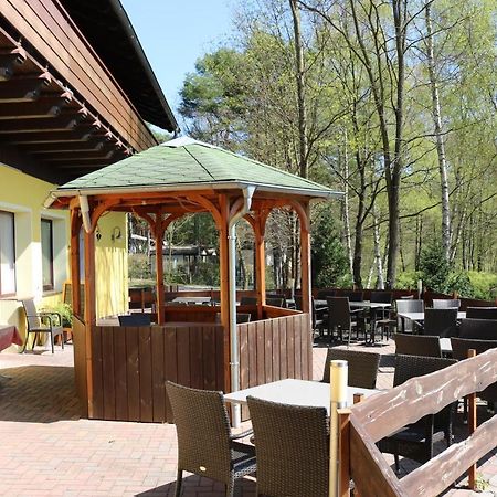 Hotel Und Restaurant Karpfenschaenke Schenkendobern Екстериор снимка