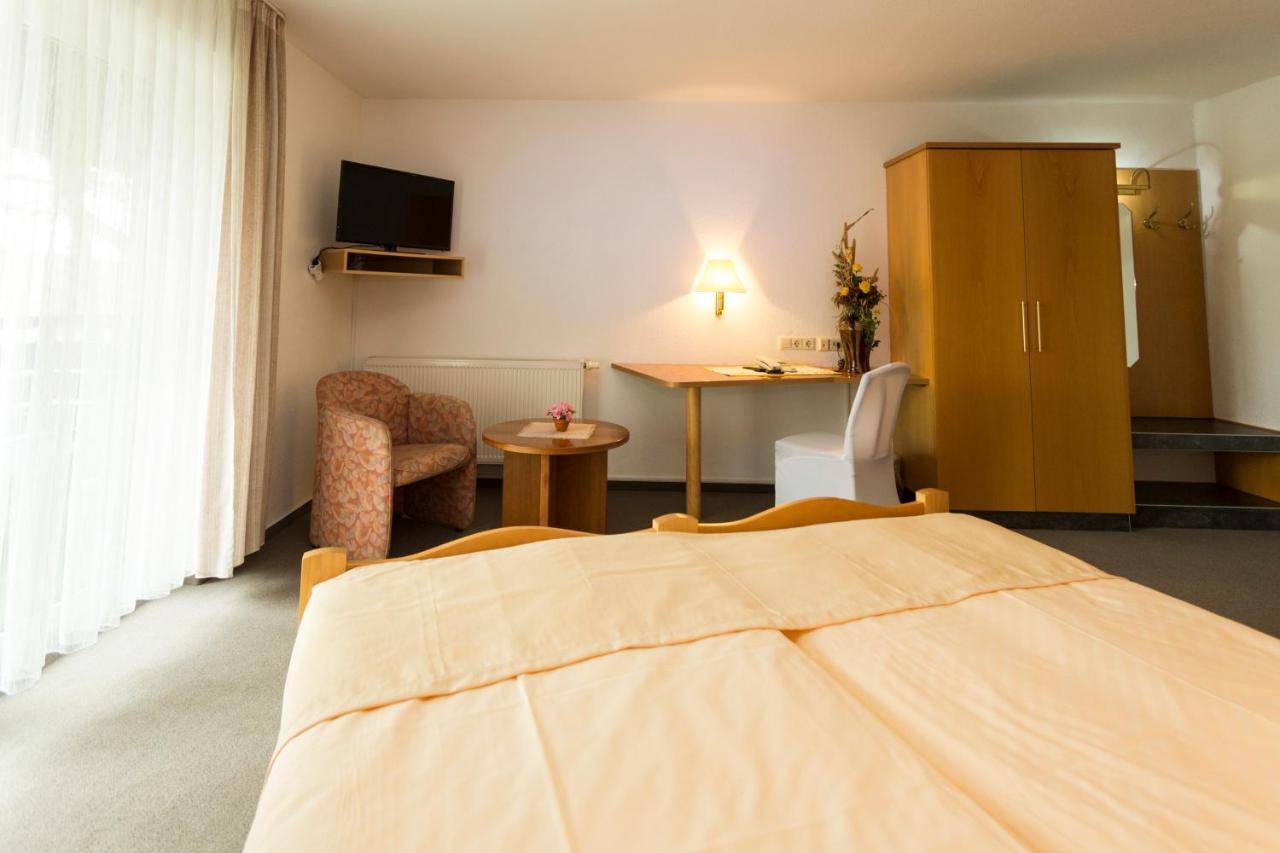 Hotel Und Restaurant Karpfenschaenke Schenkendobern Екстериор снимка