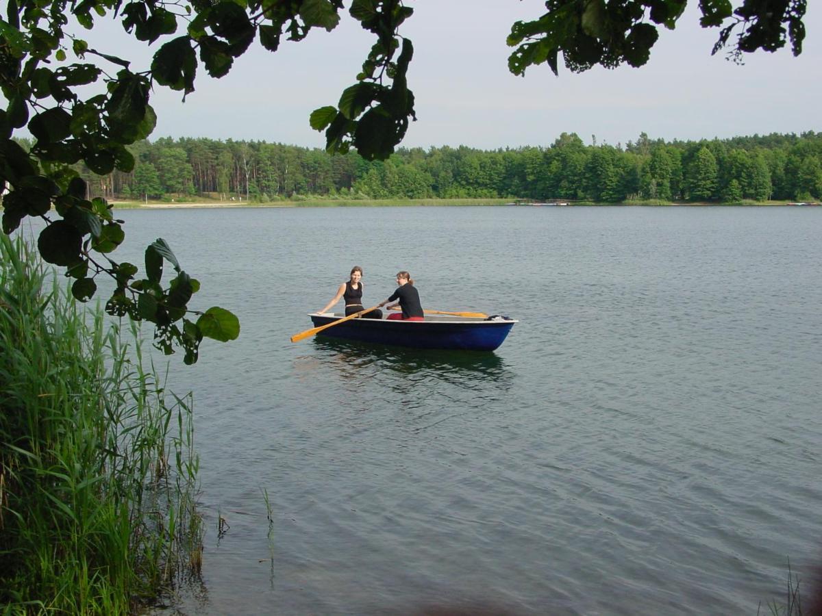 Hotel Und Restaurant Karpfenschaenke Schenkendobern Екстериор снимка