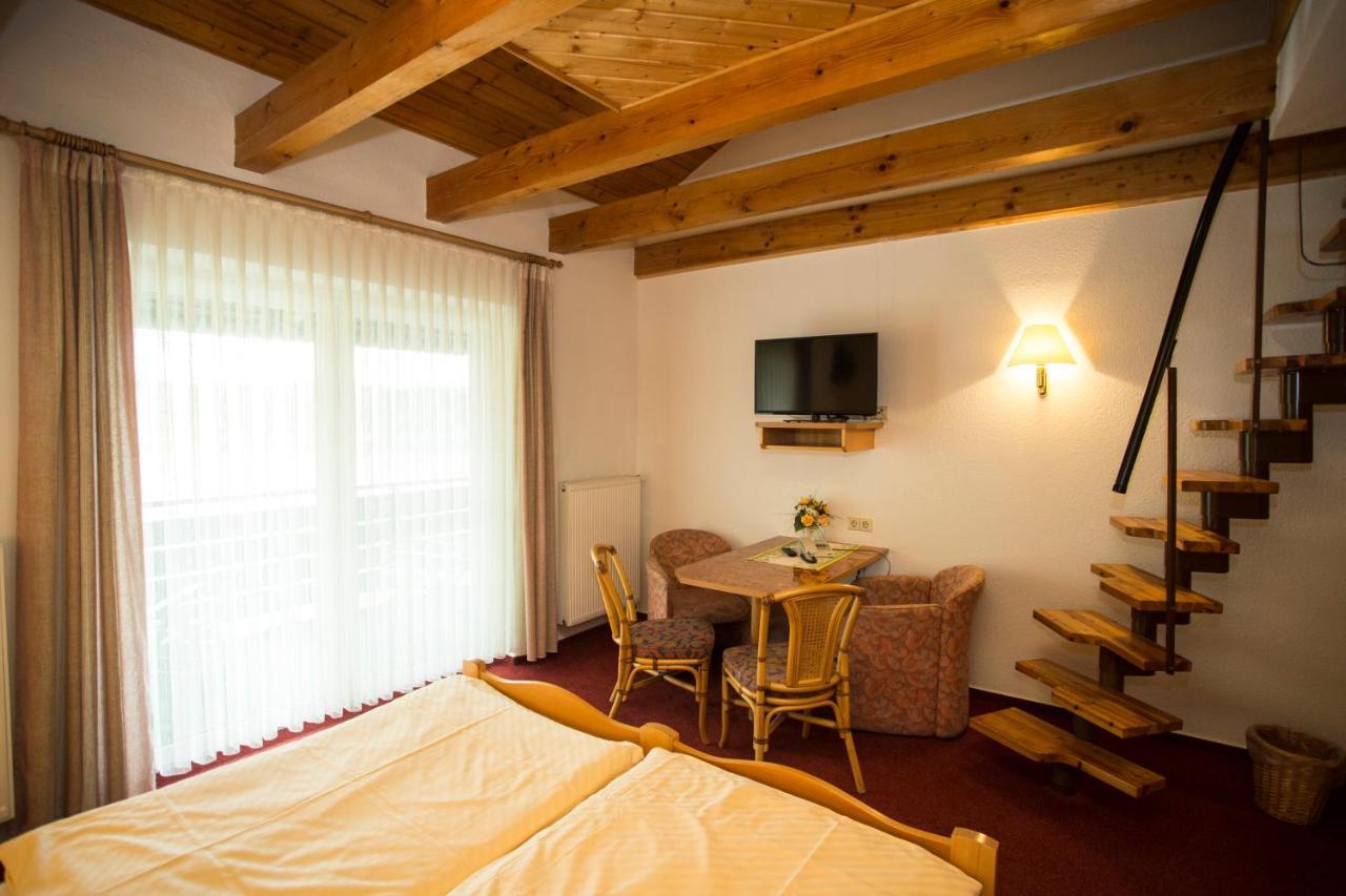Hotel Und Restaurant Karpfenschaenke Schenkendobern Екстериор снимка